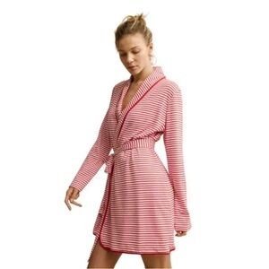 Lake Pima Short Robe Classic Red and White Stripes Size Small Attached Belt Soft